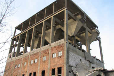 Betoonitootmise hoone Ahtmes, Silbeti tehase territooriumil